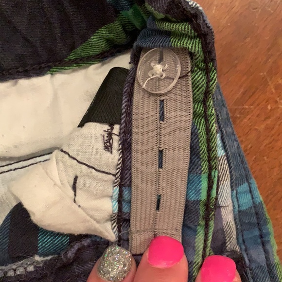 Size 5 shorts. Adjustable waist. - Picture 4 of 6